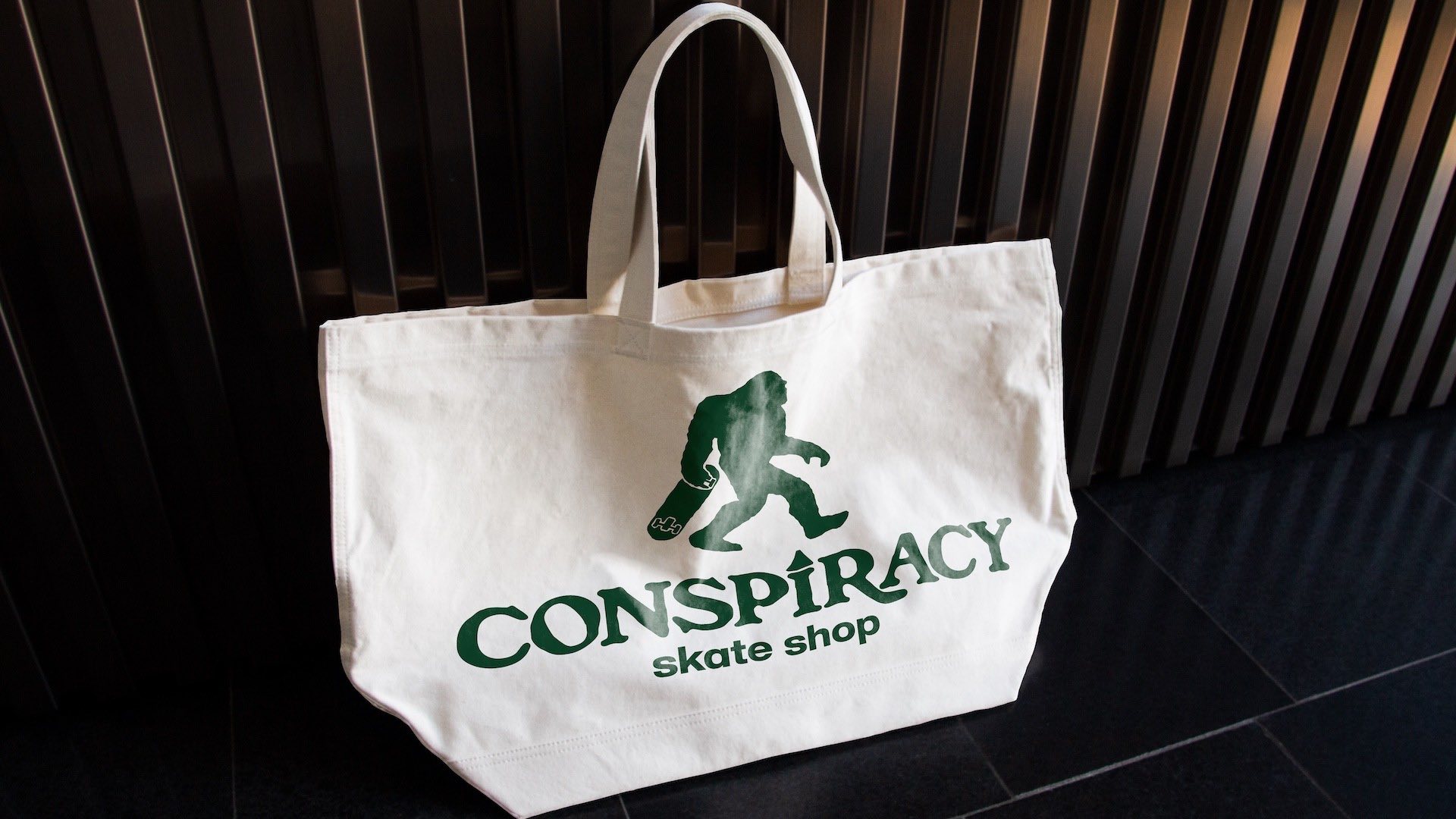 Conspiracy Board Shop tote bag with the Bigfoot lockup