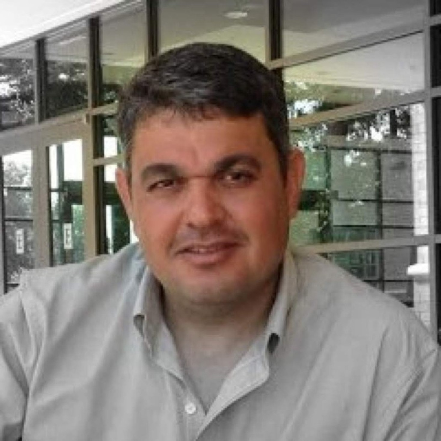 Omar Kharbat, Boots & Ladders